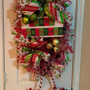 Festive Christmas Wreath with Red and Green Accents